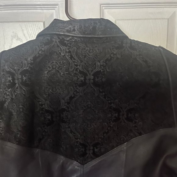 Beautiful black leather jacket/short coat with patterned inlays, like new, SzS - Picture 5 of 6